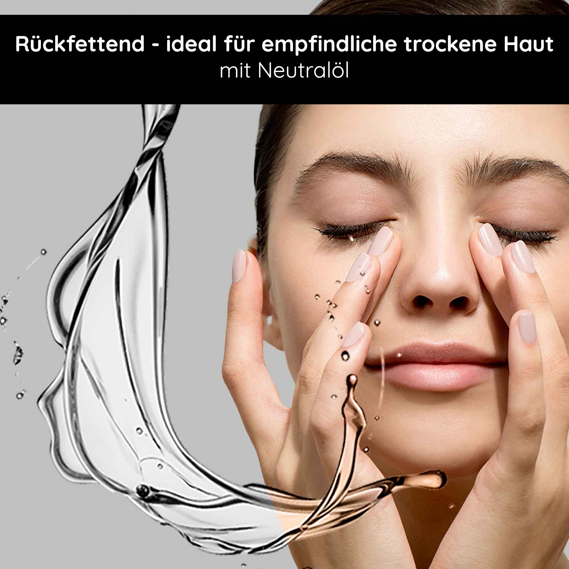 Fingerspitze trägt Caviar Eye Cream auf Augenpartie auf