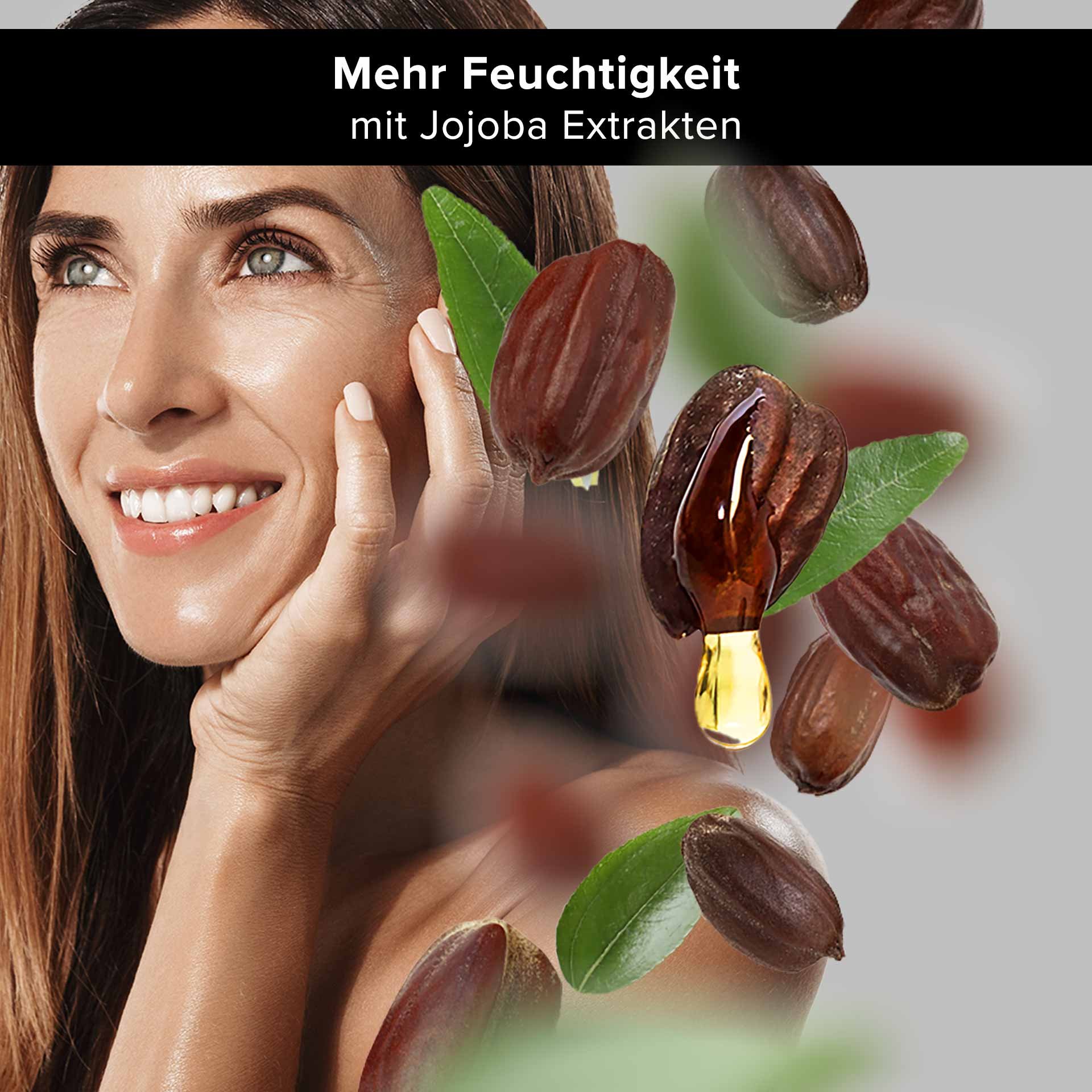 Mujer con una sonrisa radiante aplicándose extractos de jojoba para hidratar, rodeada de semillas y hojas de jojoba.