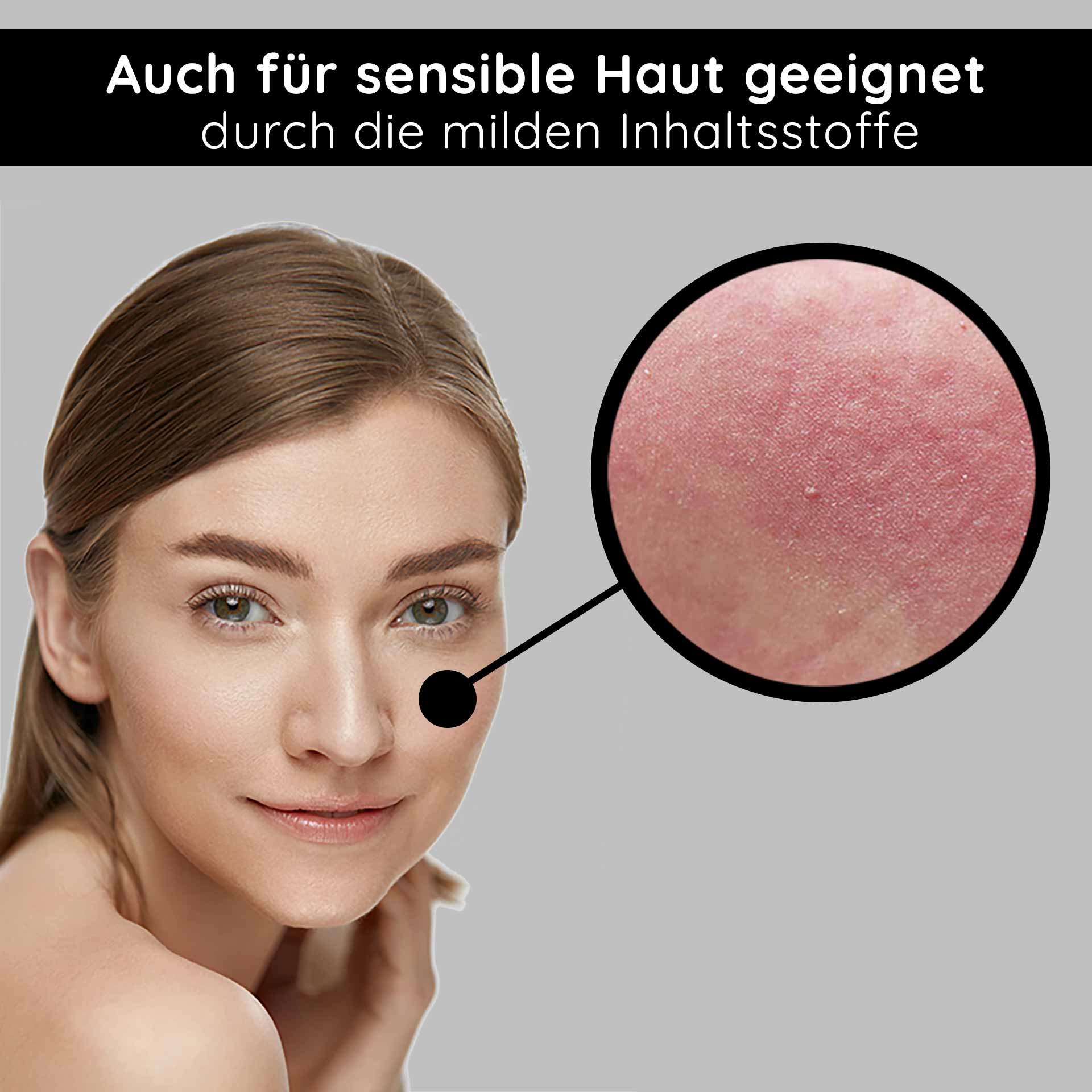 Frau mit strahlender Haut und sanftem Lächeln, hervorgehoben durch Nahaufnahme empfindlicher Hautpartie, geeignet für sensible Haut, betont die milden Inhaltsstoffe der RAU Cosmetics White Tea Cream.